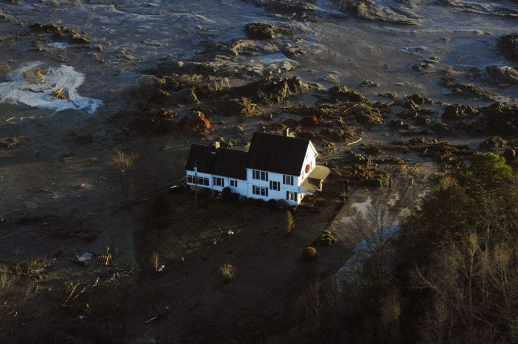 kingston-tva-coal-ash-spill The devastating TVA Kingston coal ash spill of 2008.